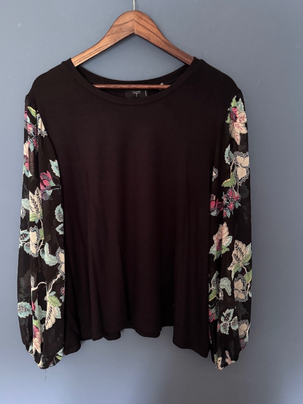 Tahari sheer floral puff long sleeve top Size 2X EUC